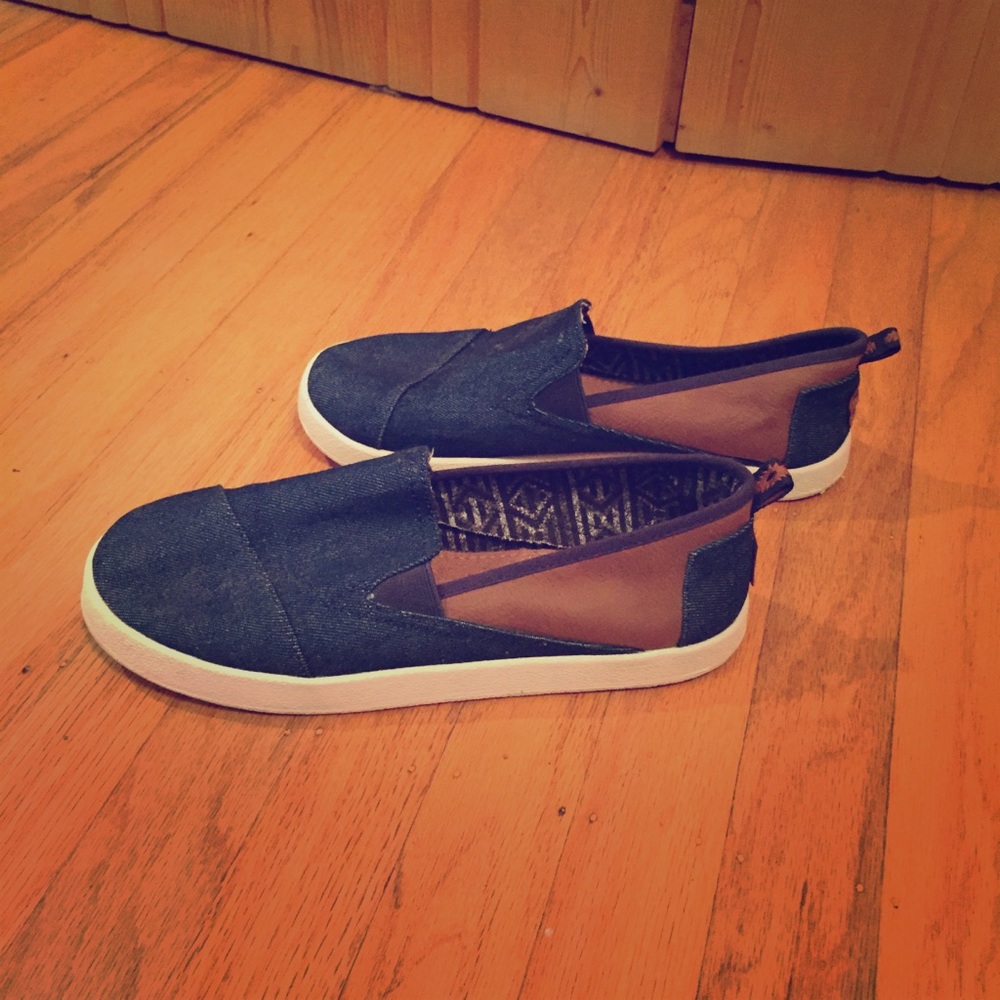 Toms